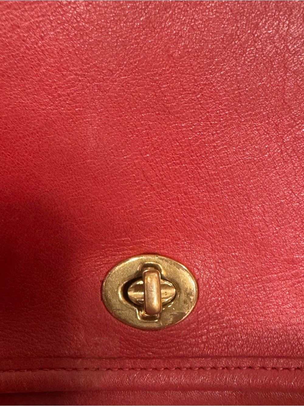 Vintage Coach 9924 Casino bag deep red leather with brass-tone hardware - Picture 3 of 10